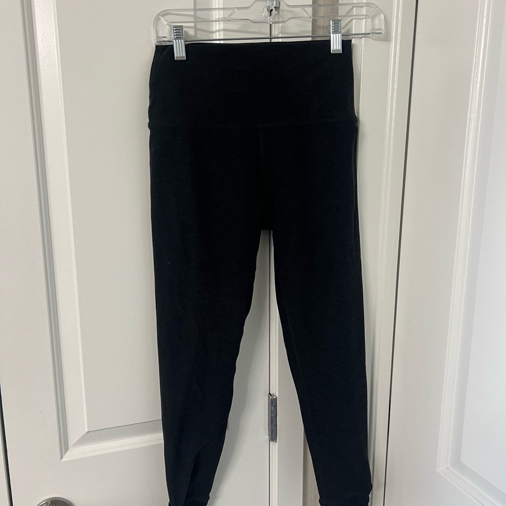 Beyond Yoga M Black Leggings
